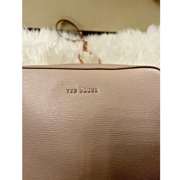 EUC TED BAKER LONDON JULIE LEATHER CROSSBODY CAMERA BAG TAUPE MSRP $175.00 - Picture 3 of 9